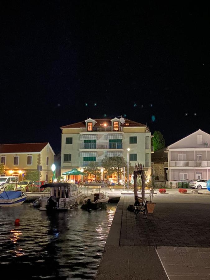 Old Town Heritage By Mrav Sukošan Exterior foto
